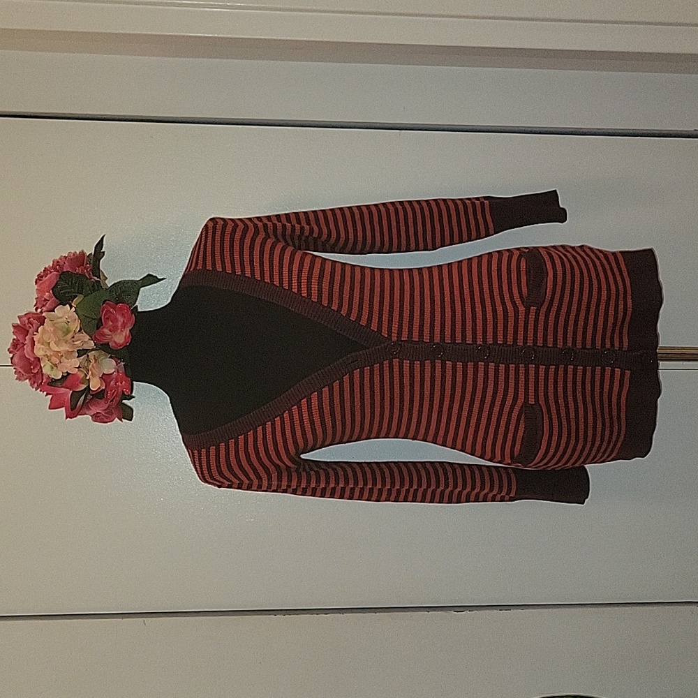 Medium burgundy and orange strip button down cardigan